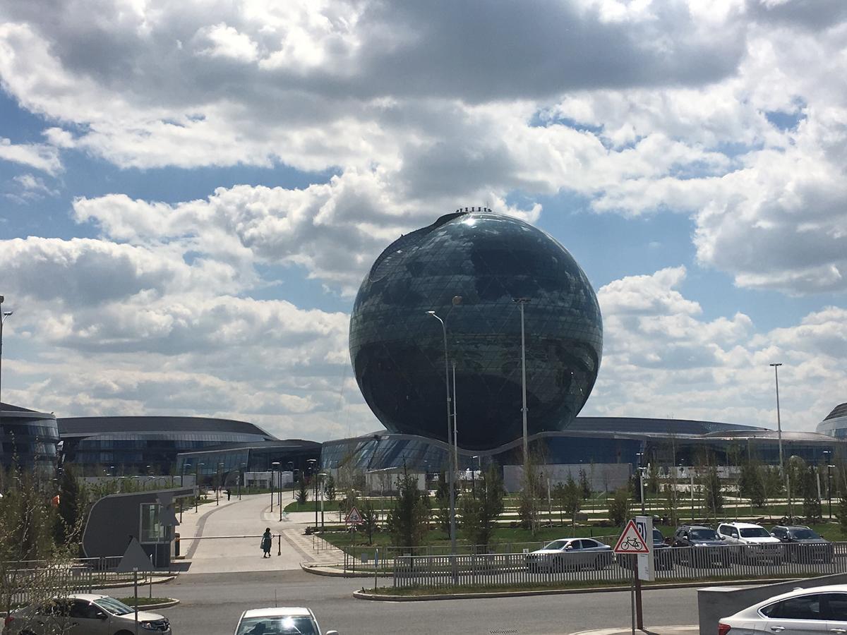 Eco Apart Hotel Astana Esterno foto